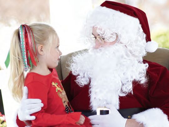 Santa Shows Up in Fredericksburg